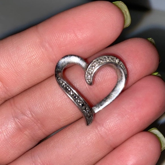 Kay's Heart Necklace Charm - Picture 4 of 5